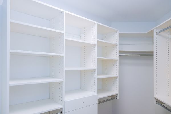 Shelf Mounting in Chattanooga